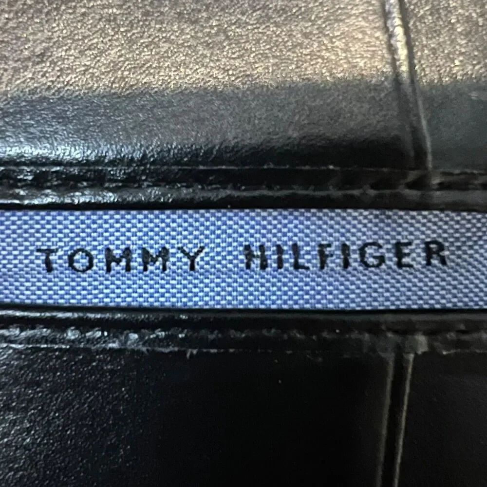 Tommy‎ Hilfiger Black Leather Mens Trifold Billfold Wallet Three Compartments